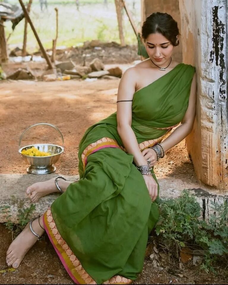 #ruhanisharma #beingtraditionall #beingtraditional...