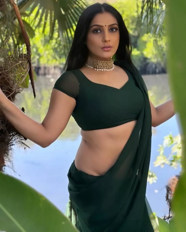 In frame @payaspandit__
#beingtraditionall...