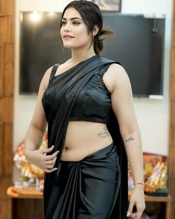 In frame @kritika_malik_9
#kritikamalik
#beingtraditional
#actor
#influencer...