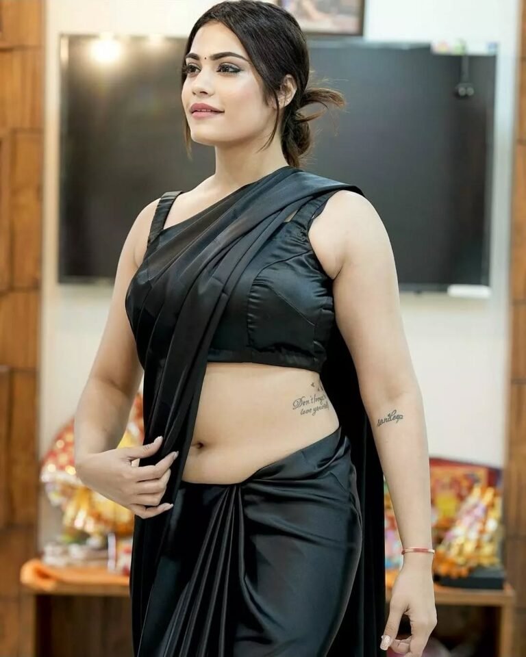 In frame @kritika_malik_9
#kritikamalik
#beingtraditional
#actor
#influencer...