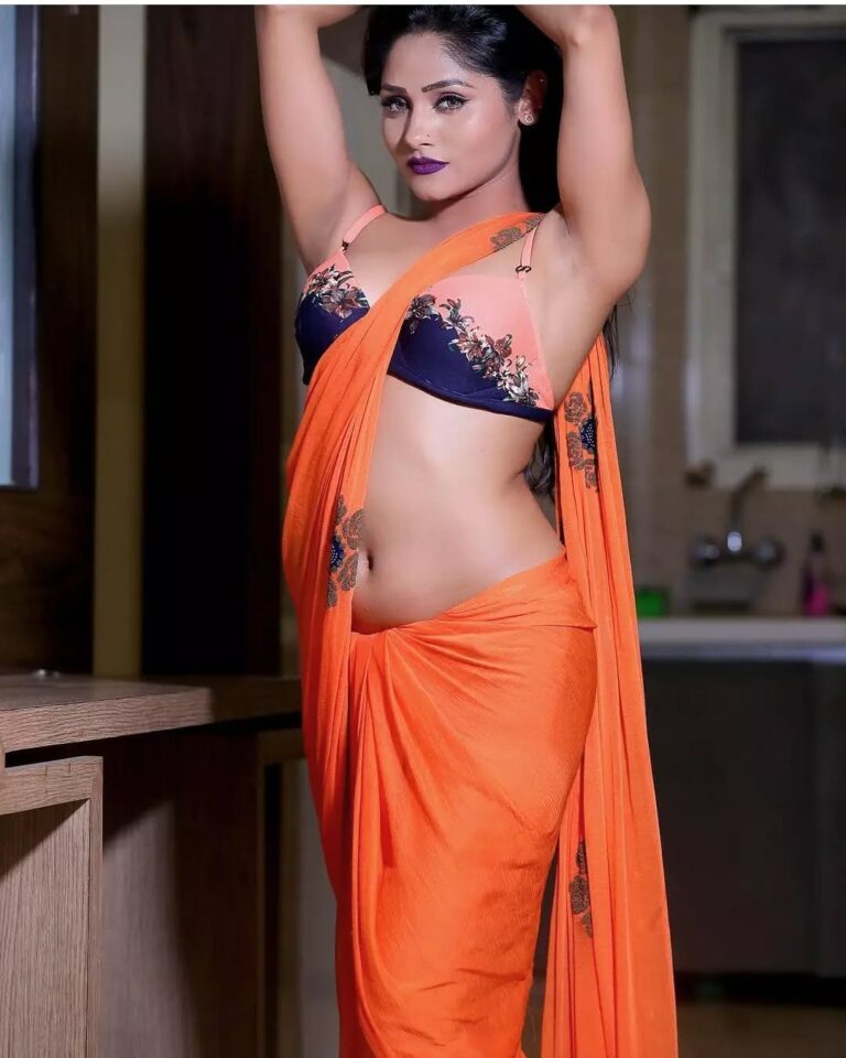 DM FOR PROMOTIONSFOLLOW @being_traditionall#bollywoodactresses
#tollywood...