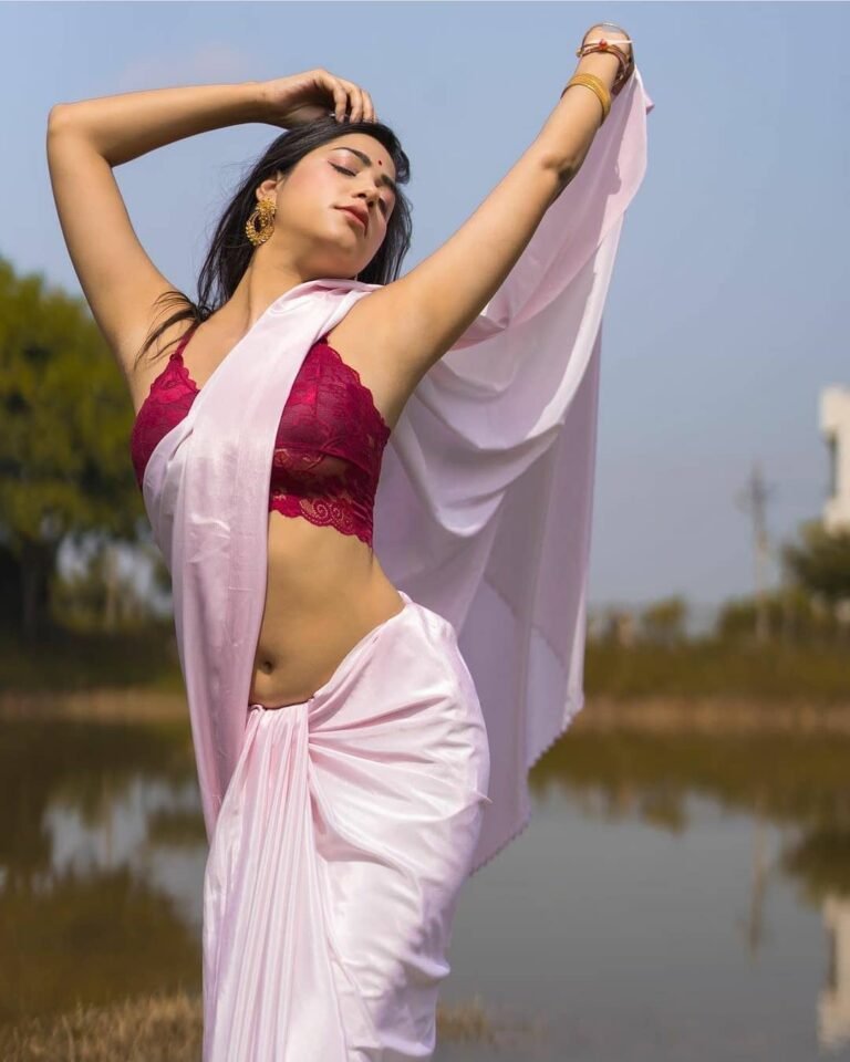 DM FOR PROMOTIONSIN FRAME-- @_jainpriyanka_...