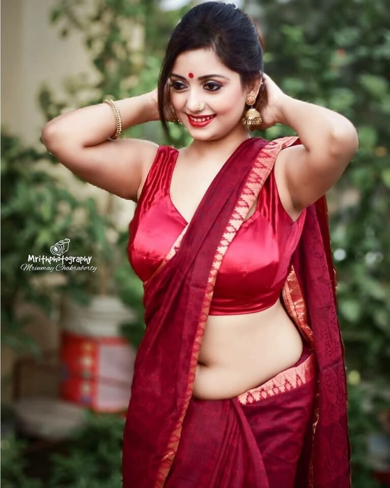 DM FOR PROMOTIONSFOLLOW @being_traditionallIn Frame-- @rupsasaha20Photog...