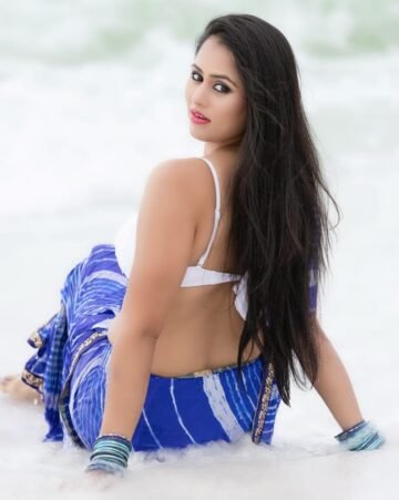 DM FOR PROMOTIONSFOLLOW @being_traditionall
In Frame-- @love_for_lovaniya...