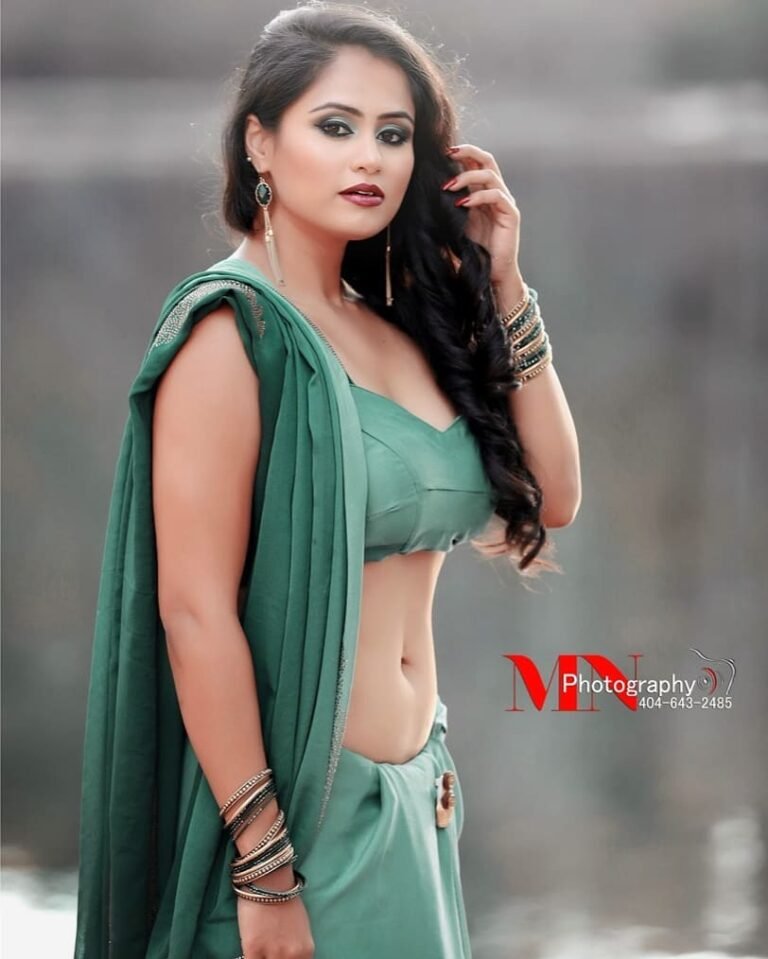 Follow @being_traditionallIn Frame-- @love_for_lovaniya...