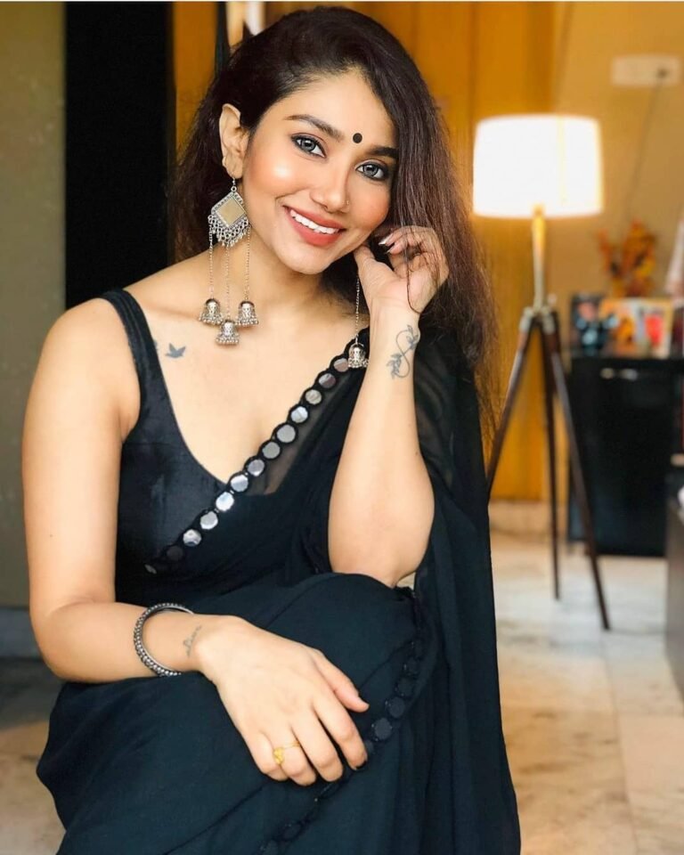 Follow @being_traditionallIn Frame-- @malhotraishani...