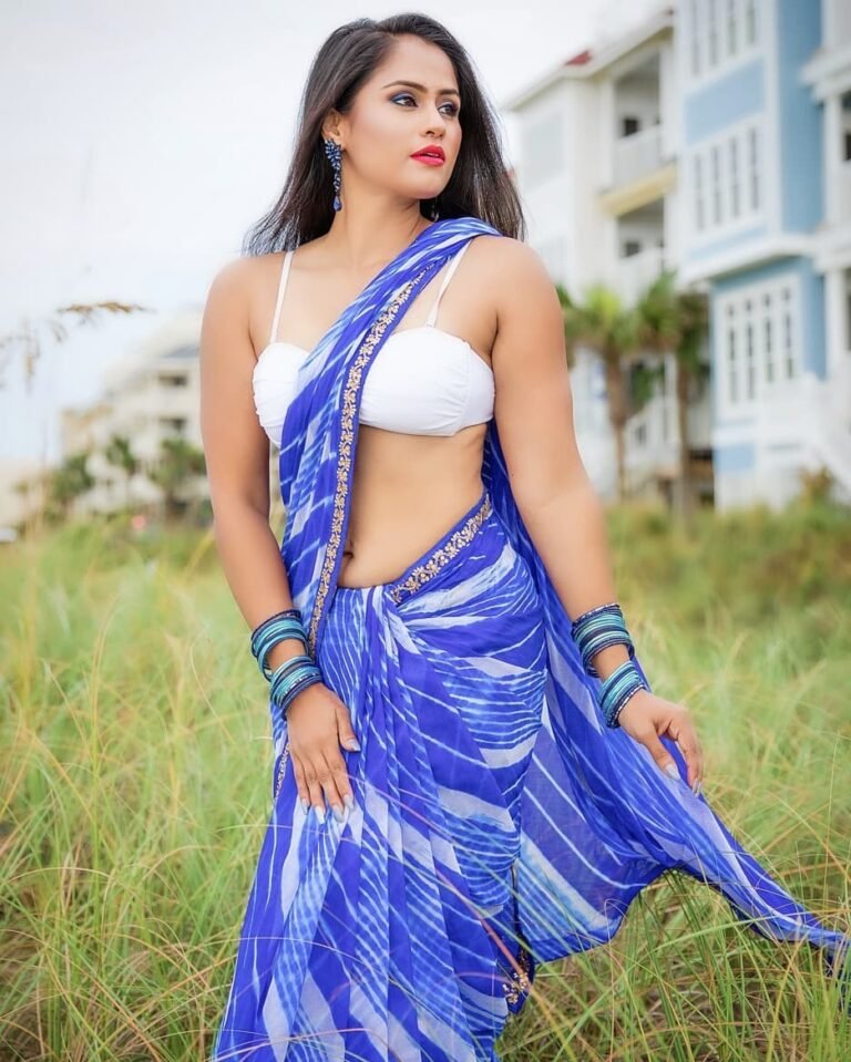 Follow @being_traditionallIn Frame-- @love_for_lovaniya...