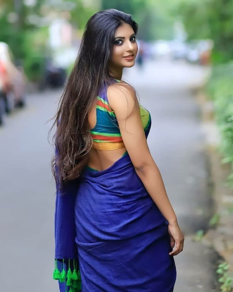 DM FOR PROMOTIONSFOLLOW @being_traditionallIn Frame-- @ bristyguhathakurta
...