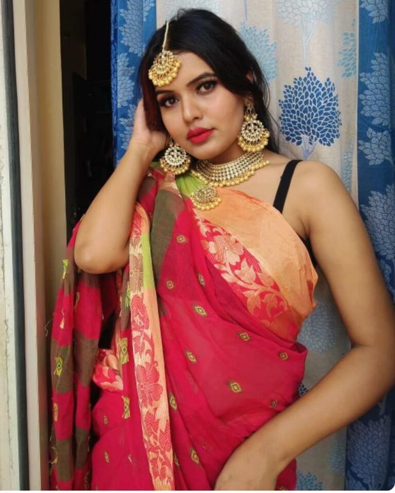 IN FRAME-- @suman.nehaFollow @suman.nehaDM FOR PROMOTIONS...