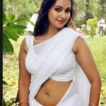 DM FOR PROMOTIONS/SHOUTOUT
In frame -- @ varsha pandey
#saree #sareeblousedesign...