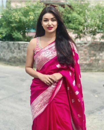 Follow @being_traditionall .
In Frame-- @malinajoshi11...