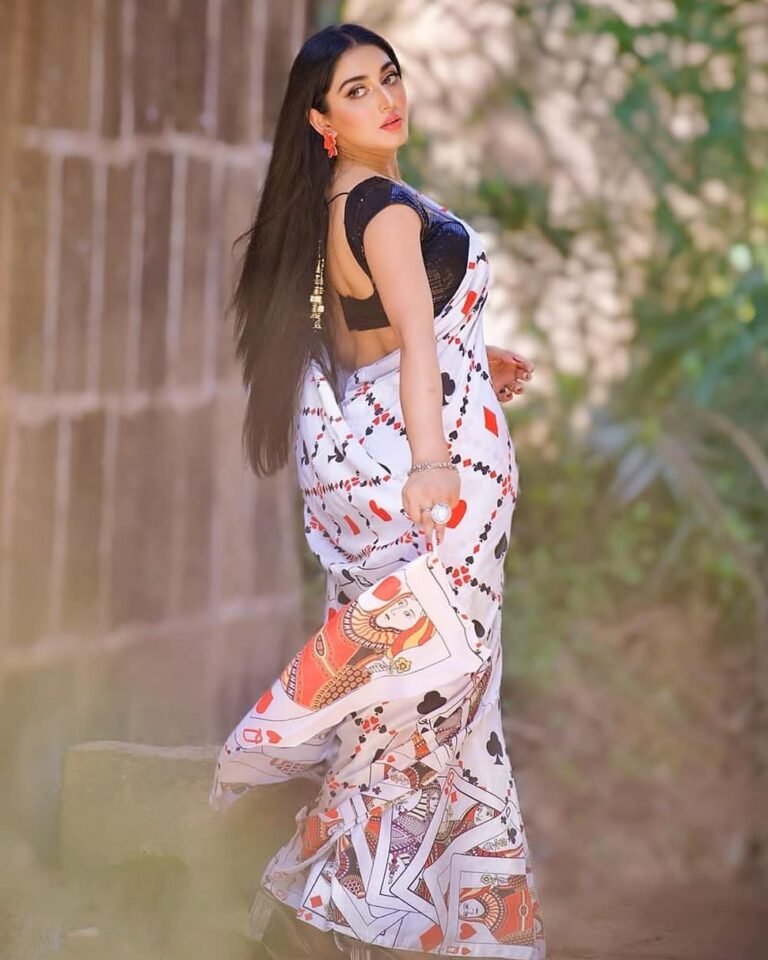 DM FOR PROMOTIONS
.#beingtraditional
#saree...