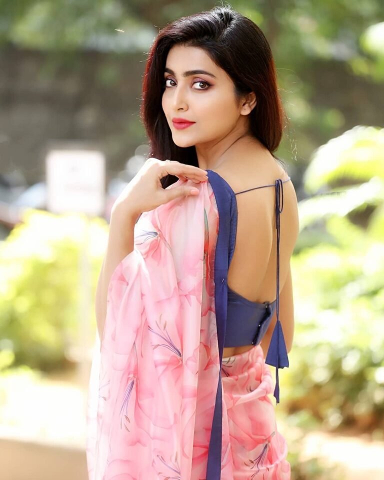 Follow @being_traditionall .
In Frame-- @avantikamishra...