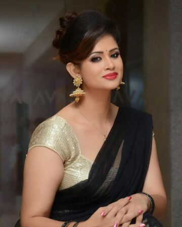 Follow @being_traditionall .
In Frame-- @tvshilpa...