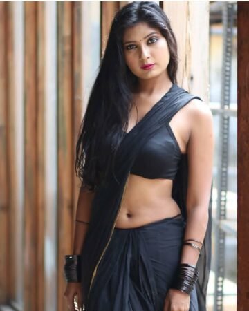 Follow-- @indian_actress_magazine .
#saree #sareeblousedesigns #sareedraping #sa...