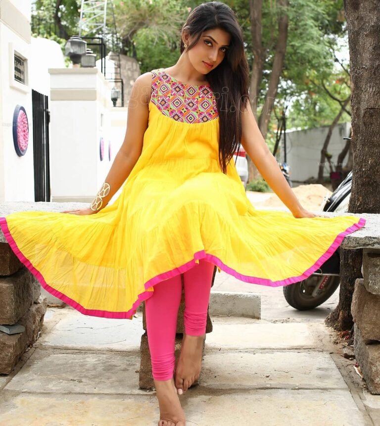 Follow-- @being_traditionall .
In Frame-- @sameerasherief...