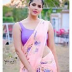 DM FOR PROMOTIONS
Follow @being_traditionall
In frame-- @itsme_anasuya@iconi...
