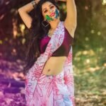 Follow @being_traditionall
In Frame-- @krutikaim
Pic Credits-- @gauvyk
#katrina...