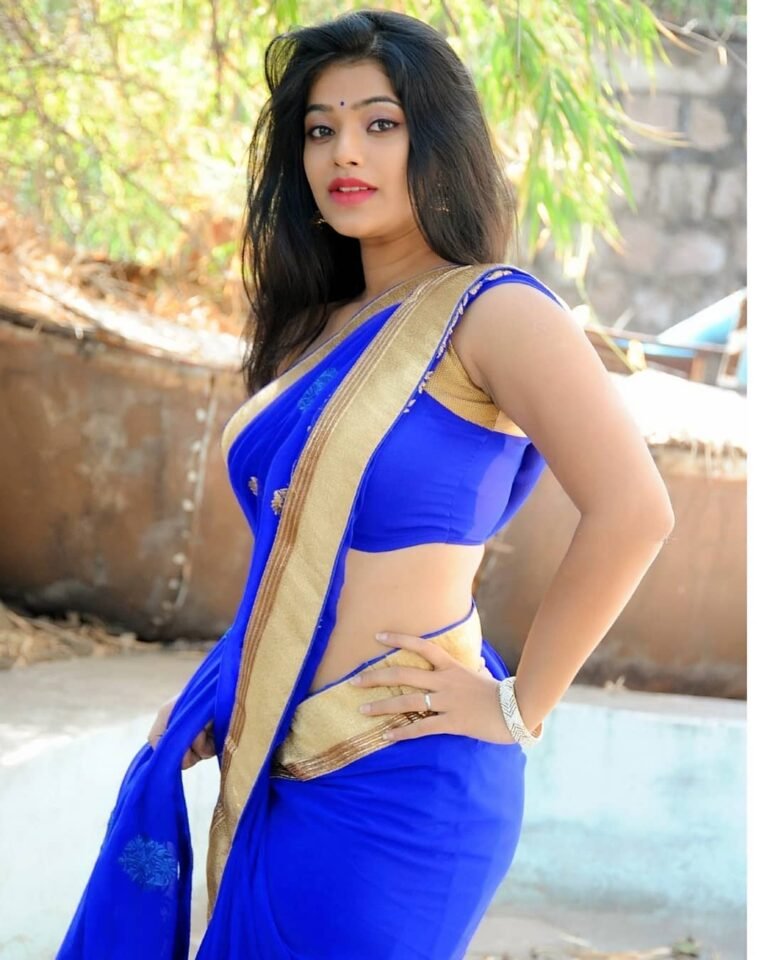 Follow @being_traditionall
In Frame-- @ Yamini Bhaskar
#katrinakaif #deepikapad...