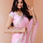 Follow @being_traditionall
In Frame-- @dollysha_c
@iconic_models_world
#katrina...