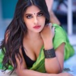 DM FOR PROMOTIONS
Follow @being_traditionall
In frame-- @shalinichauhanofficia...